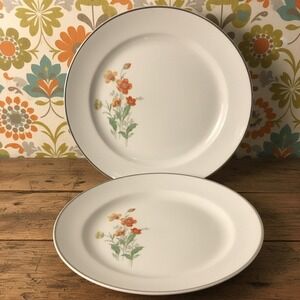 Universal Cambridge Camwood Bread Plates, Set of 2, Vintage Ivory Dinnerware